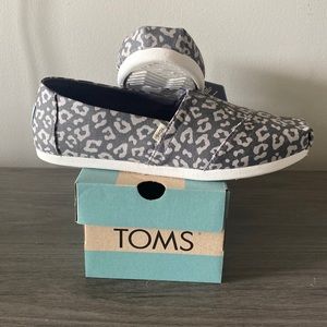 Toms- Alpargata- Steel Grey Painted Leopard Print- Size 9
